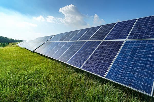 تصویر 2 از پنل خورشیدی خانگی هوشمند با تنظیم خودکار نور